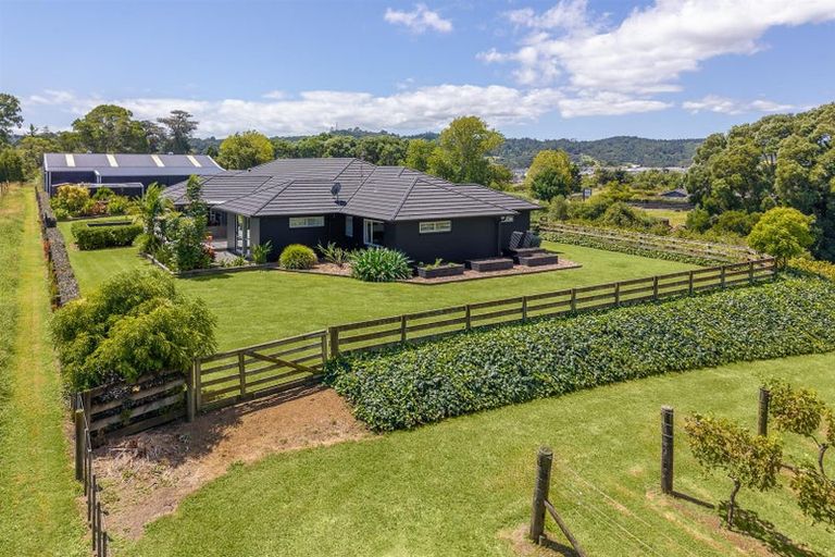Photo of property in 583 State Highway 16, Kumeu, 0891