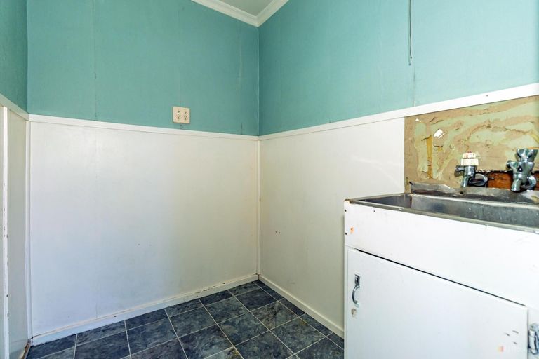 Photo of property in 1 Augustine Street, Waimate, 7924