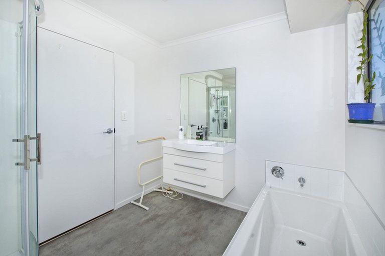 Photo of property in 31 Bush Haven Drive, Te Kamo, Whangarei, 0112