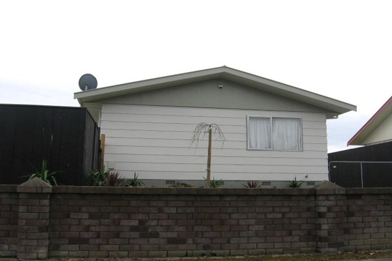 Photo of property in 83 Benmore Avenue, Cloverlea, Palmerston North, 4412