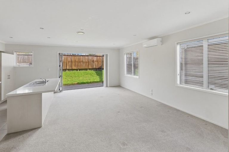 Photo of property in 39 Station Street, Hobsonville, Auckland, 0616