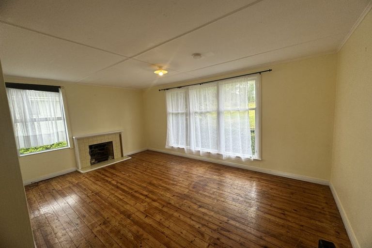 Photo of property in 13 Taupiri Crescent, Titahi Bay, Porirua, 5022