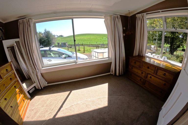 Photo of property in 1915 State Highway 2, Waipukurau, 4275