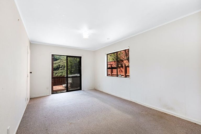 Photo of property in 49 Kinloch Place, Papakowhai, Porirua, 5024