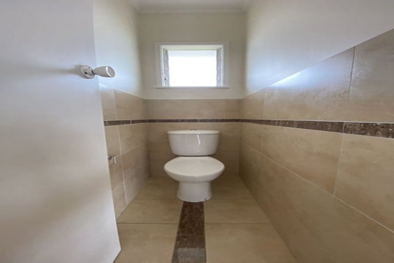 Photo of property in 2/43 Shakespeare Road, Milford, Auckland, 0620