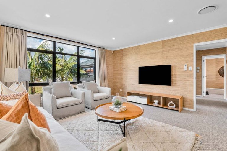 Photo of property in 17 Chatswood Grove, Fitzroy, New Plymouth, 4312