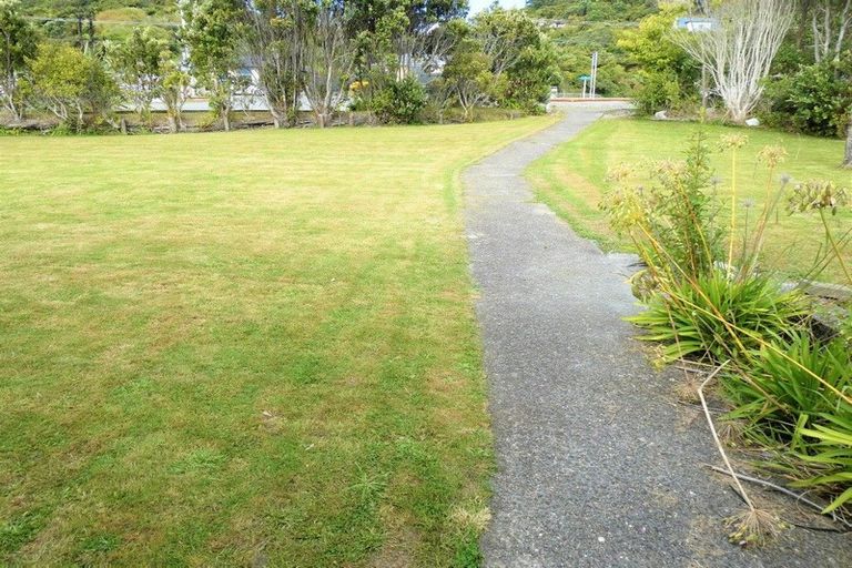 Photo of property in 82 Tasman Street, Karoro, Greymouth, 7805