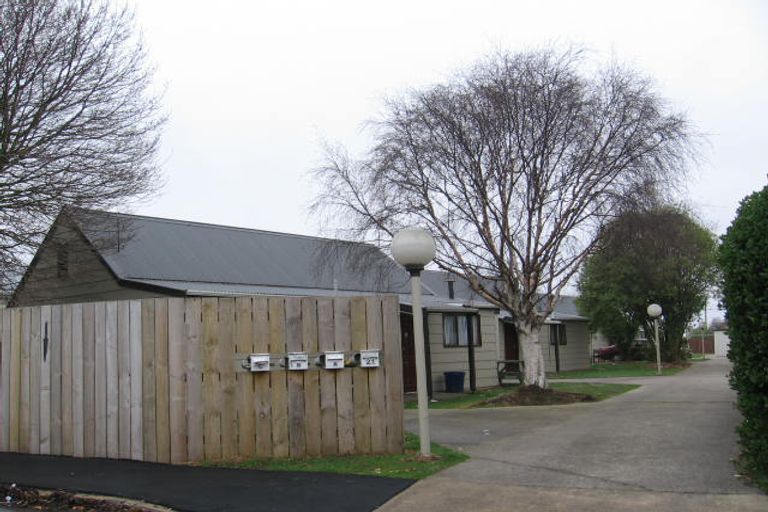 Photo of property in 21 Wesley Street, South Dunedin, Dunedin, 9012