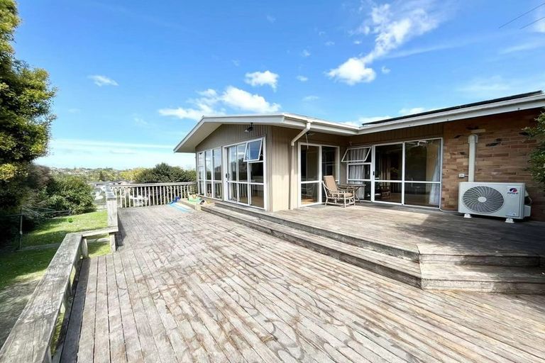 Photo of property in 158b Titirangi Road, New Lynn, Auckland, 0600