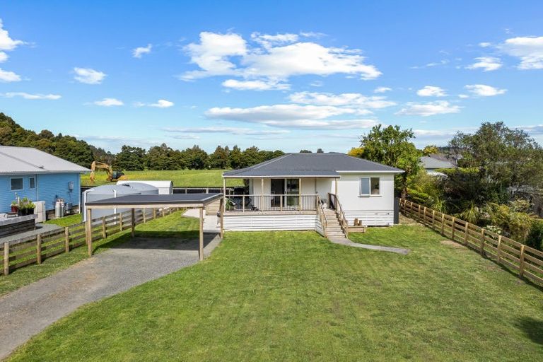 Photo of property in 972 Kahikatea Flat Road, Waitoki, 0871