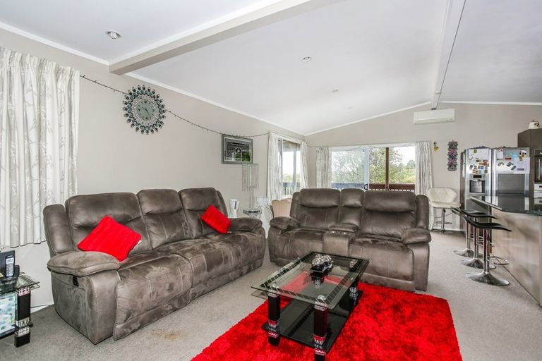 Photo of property in 43 Mack Place, Red Hill, Papakura, 2110