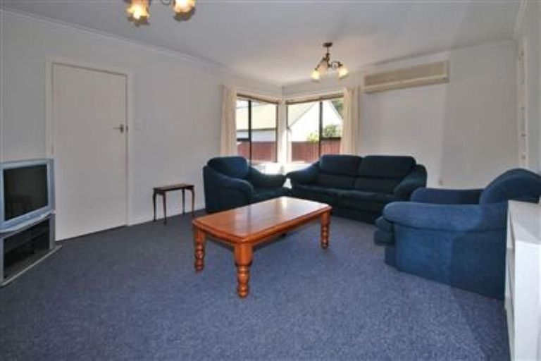 Photo of property in 1/412 Memorial Avenue, Burnside, Christchurch, 8053