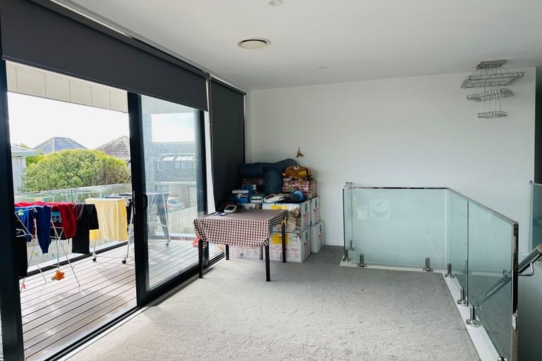 Photo of property in 216a Bucklands Road, Bucklands Beach, Auckland, 2012