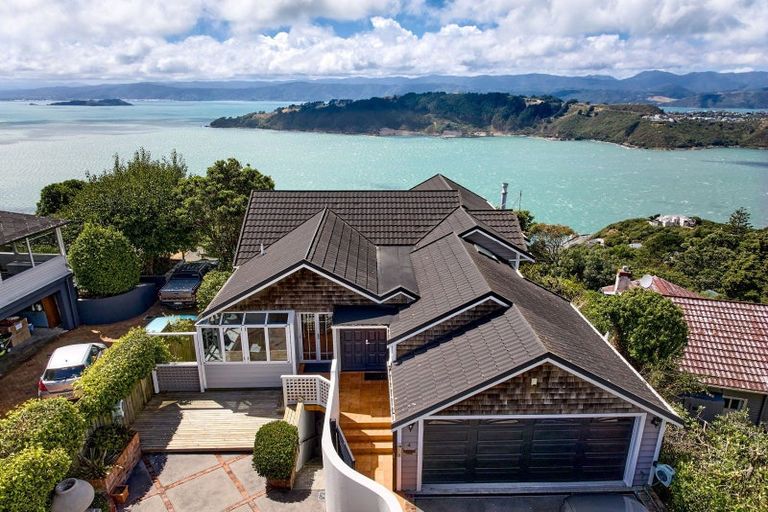 Photo of property in 4 Robieson Street, Roseneath, Wellington, 6011