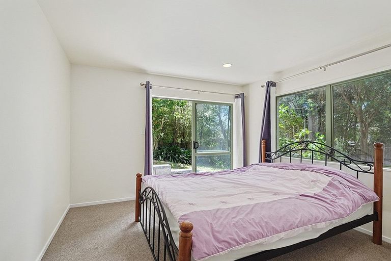 Photo of property in 2/23 Ludlow Terrace, Totara Vale, Auckland, 0627
