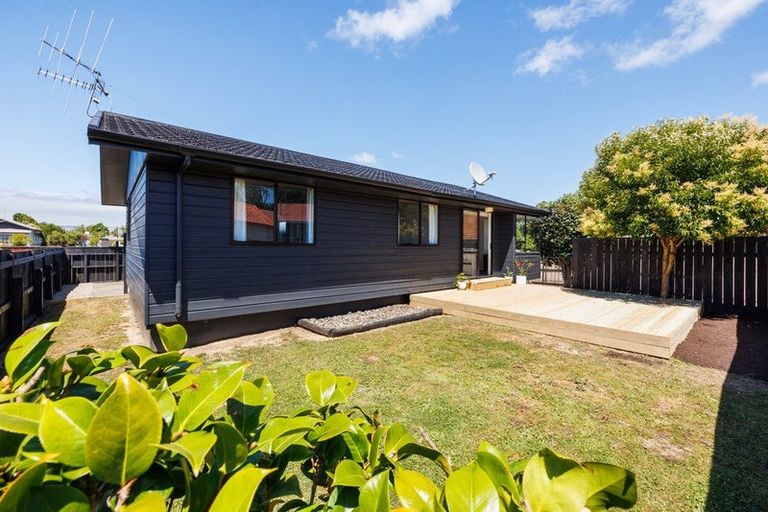 Photo of property in 2/685 Pioneer Highway, Highbury, Palmerston North, 4412