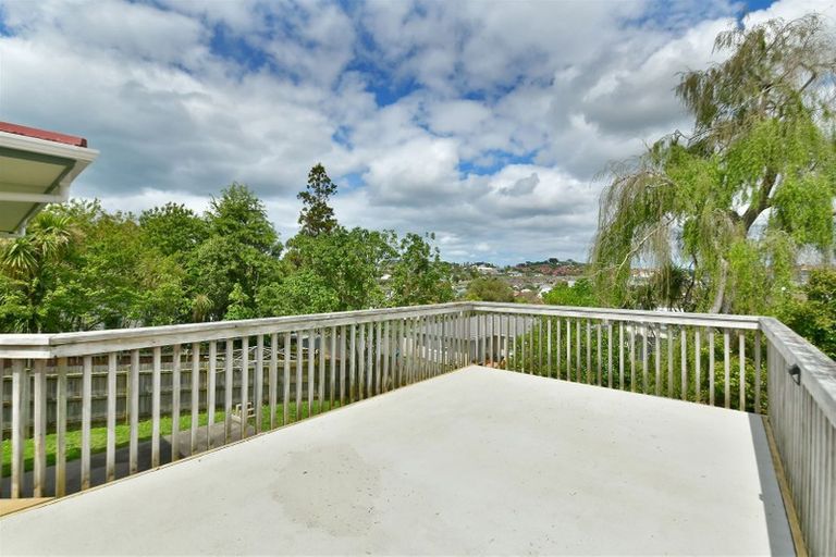 Photo of property in 27 Amorino Drive, Red Beach, 0932
