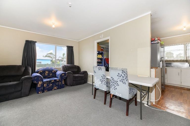 Photo of property in 12 Serrano Place, Clover Park, Auckland, 2023