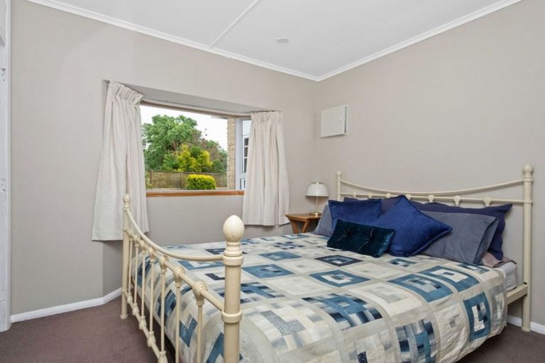 Photo of property in 27 Cross Street, Coalgate, 7673