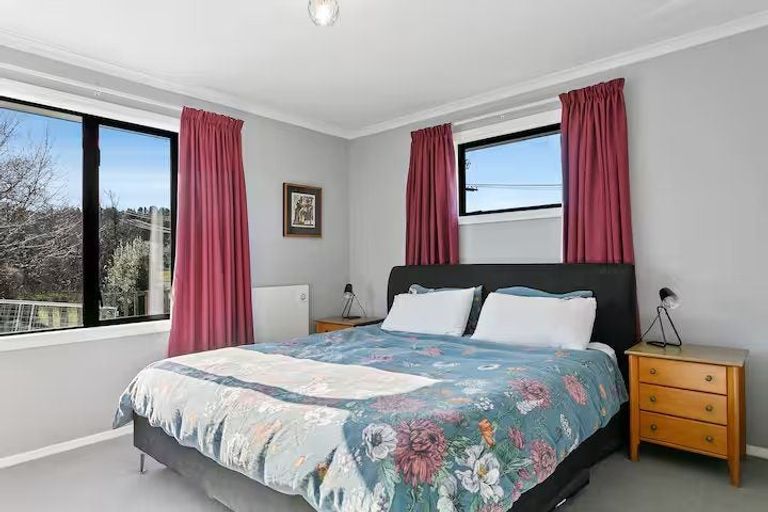 Photo of property in 18 Titoki Avenue, Waipahihi, Taupo, 3330