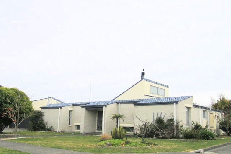 Photo of property in 17 Upham Crescent, Taradale, Napier, 4112