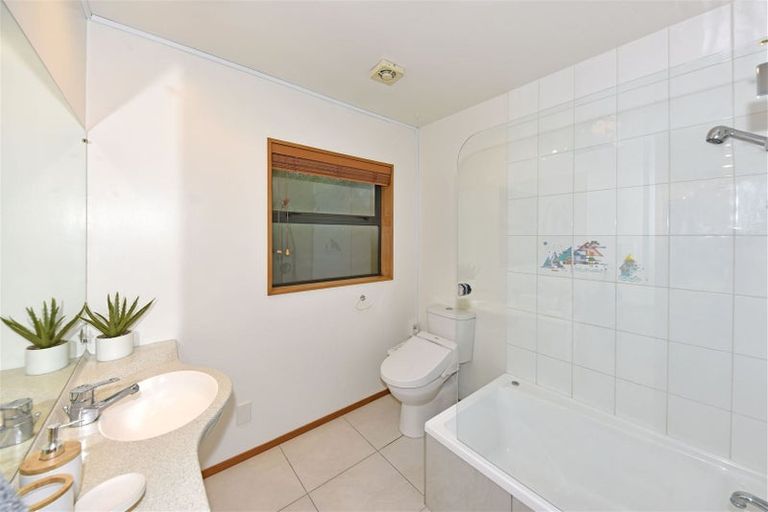Photo of property in 10 Parkham Drive, Burnside, Christchurch, 8053