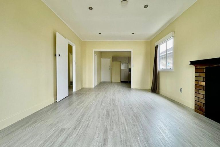 Photo of property in 26 Manuroa Road, Takanini, 2112