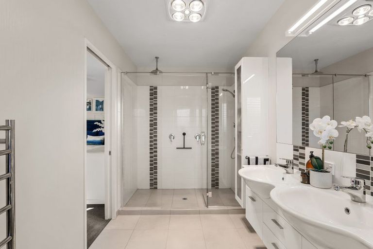 Photo of property in 5 Carradale Avenue, Broomfield, Christchurch, 8042