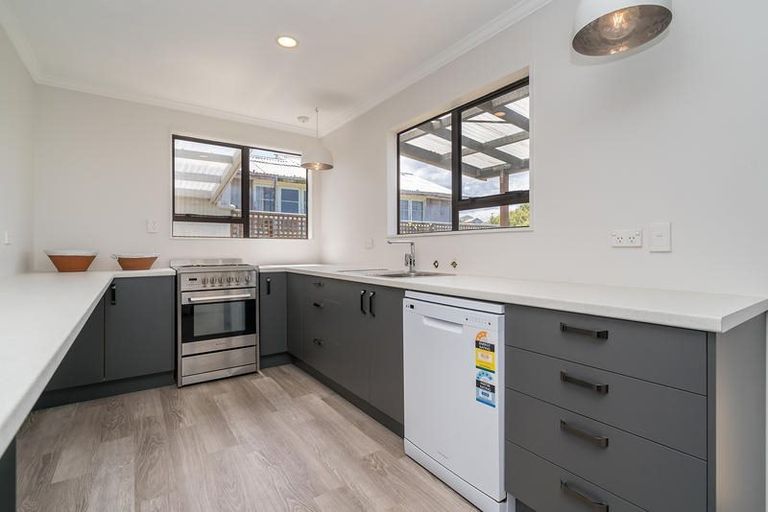 Photo of property in 3 Pearse Street, Brighton, Dunedin, 9035