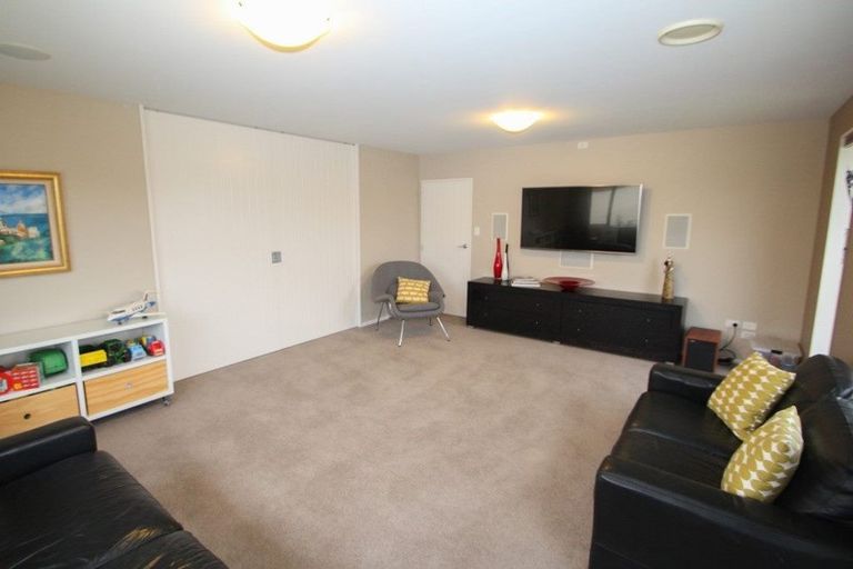 Photo of property in 14 Mcmullan Place, Oamaru North, Oamaru, 9400