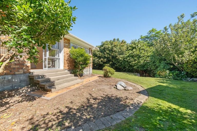 Photo of property in 91 Manu Crescent, Upper Vogeltown, New Plymouth, 4310