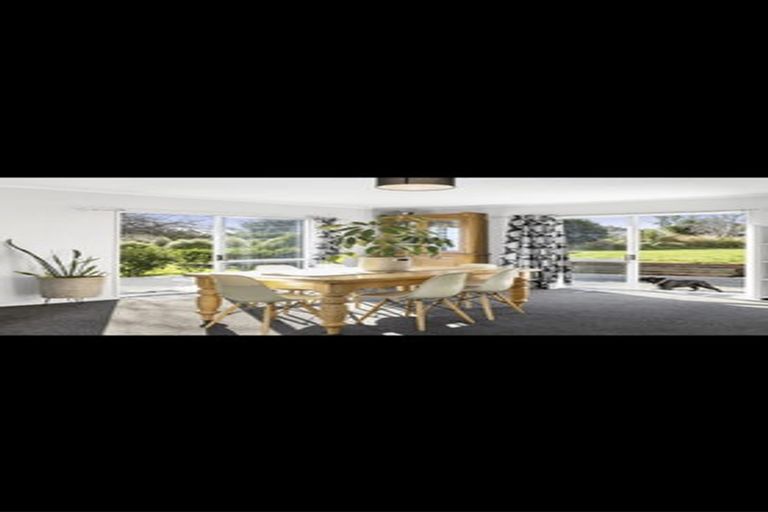 Photo of property in 15 Green Island Bush Road, Blackhead, Dunedin, 9076