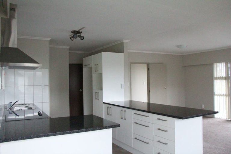 Photo of property in 39 Zita Maria Drive, Massey, Auckland, 0614