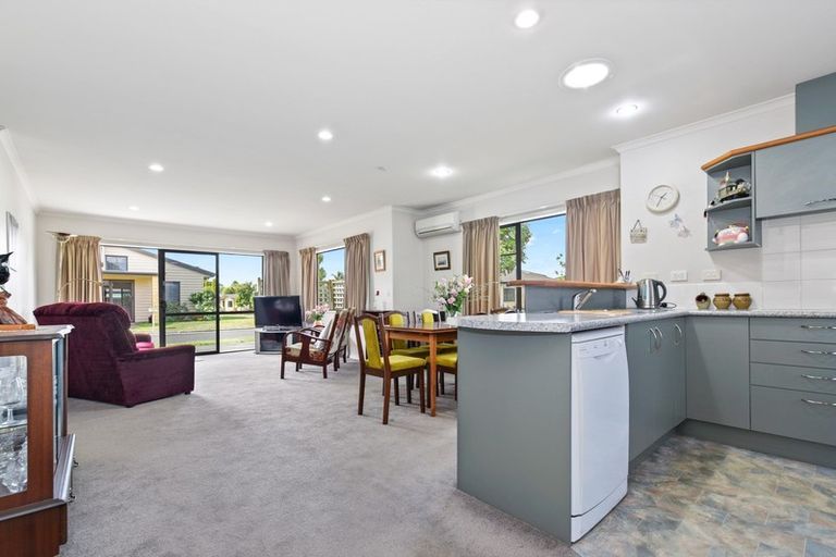 Photo of property in Bramley Gardens, 27/3 Turnbury Court, Rototuna, Hamilton, 3210