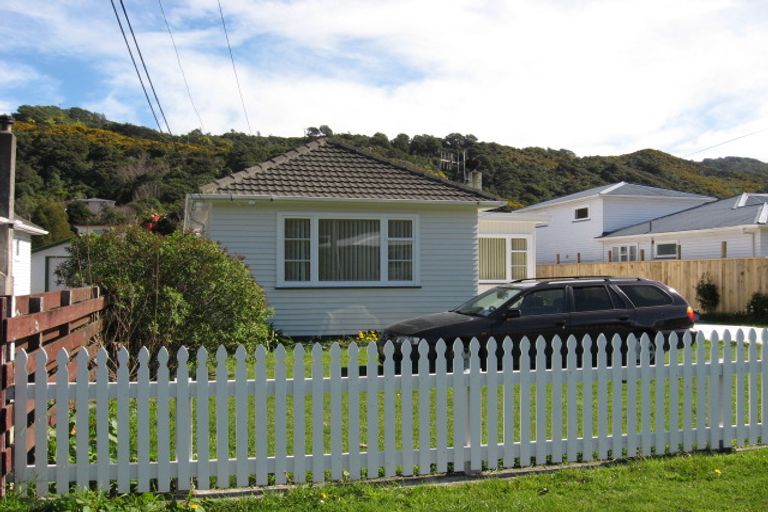 Photo of property in 73 Westminster Road, Wainuiomata, Lower Hutt, 5014