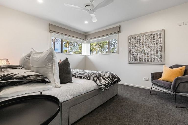 Photo of property in 27 Hemi Street, Narrow Neck, Auckland, 0622