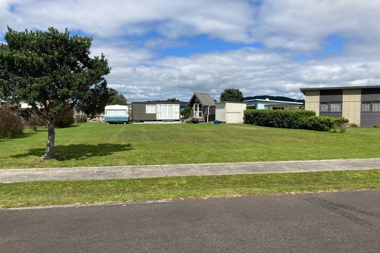 Photo of property in 185 Rangiora Crescent, Matarangi, Whitianga, 3592