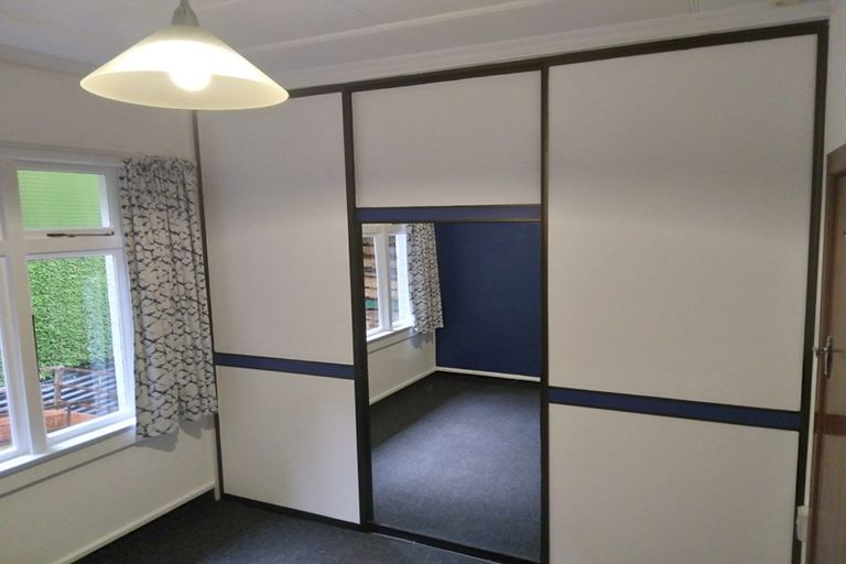 Photo of property in 1 Denton Street, Gore, 9710