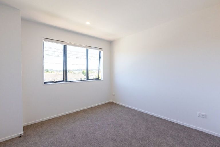 Photo of property in 3/122 Pooks Road, Ranui, Auckland, 0612