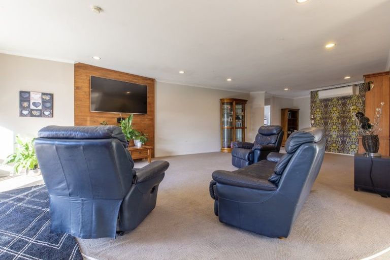 Photo of property in 3 Abbot Avenue, Waipawa, 4210