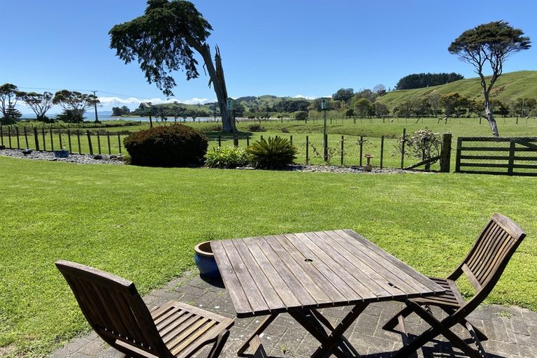 Photo of property in 1479 Clevedon Kawakawa Road, Kawakawa Bay, Papakura, 2585