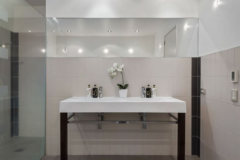 Photo of property in 25 Hastings Road, Mairangi Bay, Auckland, 0630