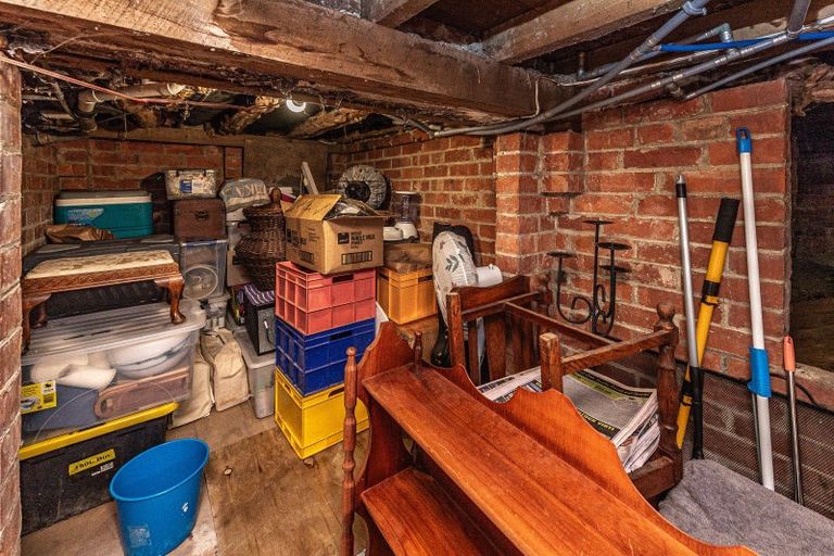 Photo of property in 21 Putiki Drive, Durie Hill, Whanganui, 4500