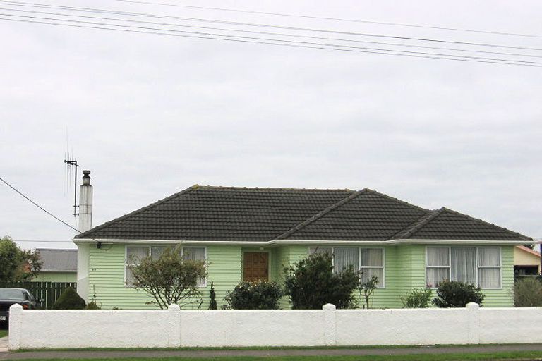 Photo of property in 28 Hannan Street, Levin, 5510