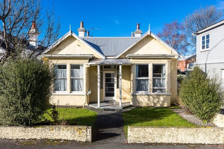 Photo of property in 824 Cumberland Street, North Dunedin, Dunedin, 9016