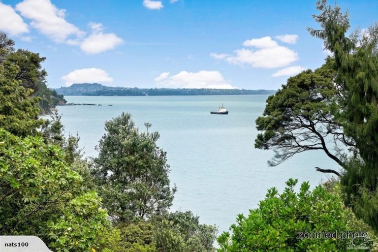 Photo of property in 8 Valhalla Drive, Beach Haven, Auckland, 0626