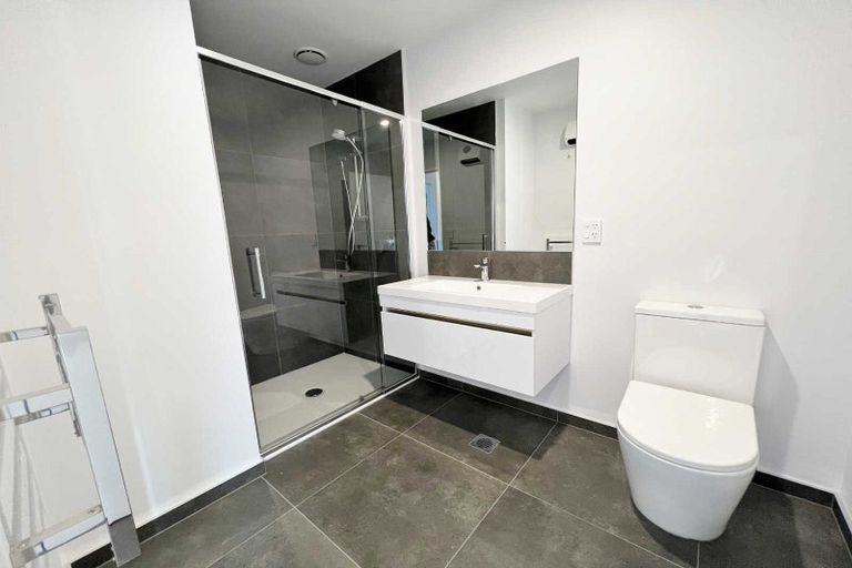 Photo of property in 2/111 Edgeware Road, St Albans, Christchurch, 8014