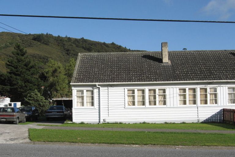 Photo of property in 92 Seddon Street, Naenae, Lower Hutt, 5011