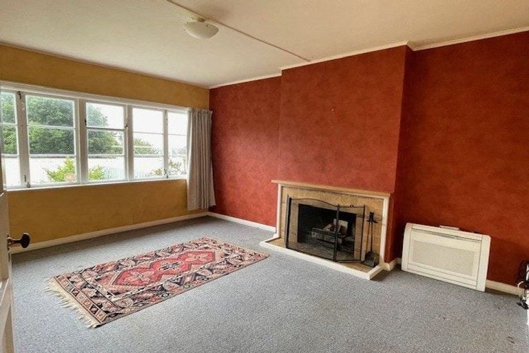 Photo of property in 66 Norton Park Avenue, Fairfield, Lower Hutt, 5011