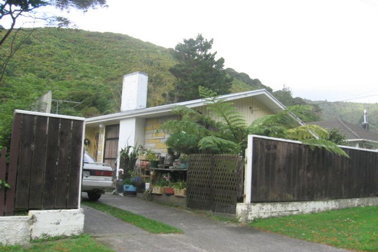 Photo of property in 53 Sunny Grove, Wainuiomata, Lower Hutt, 5014